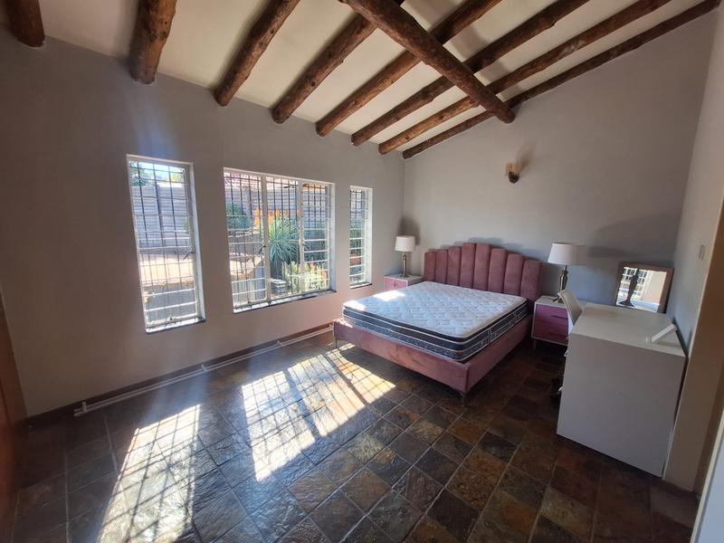 5 Bedroom Property for Sale in Doringkloof Gauteng