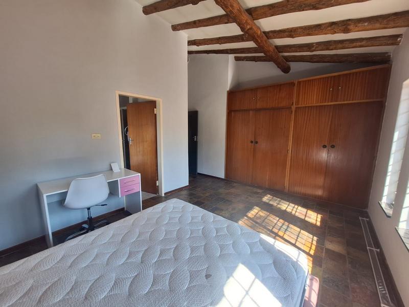 5 Bedroom Property for Sale in Doringkloof Gauteng