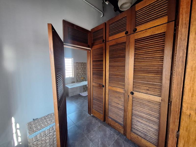 5 Bedroom Property for Sale in Doringkloof Gauteng