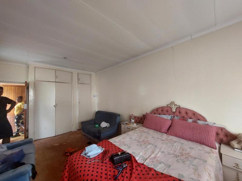 5 Bedroom Property for Sale in Laudium Gauteng