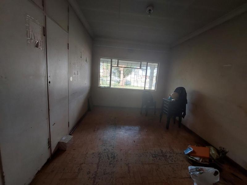 5 Bedroom Property for Sale in Laudium Gauteng