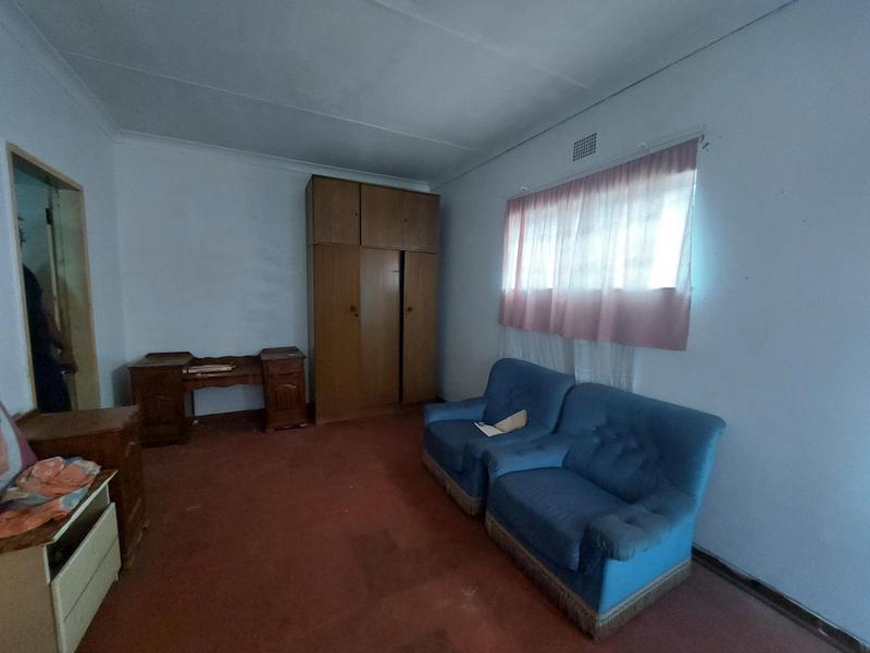 5 Bedroom Property for Sale in Laudium Gauteng