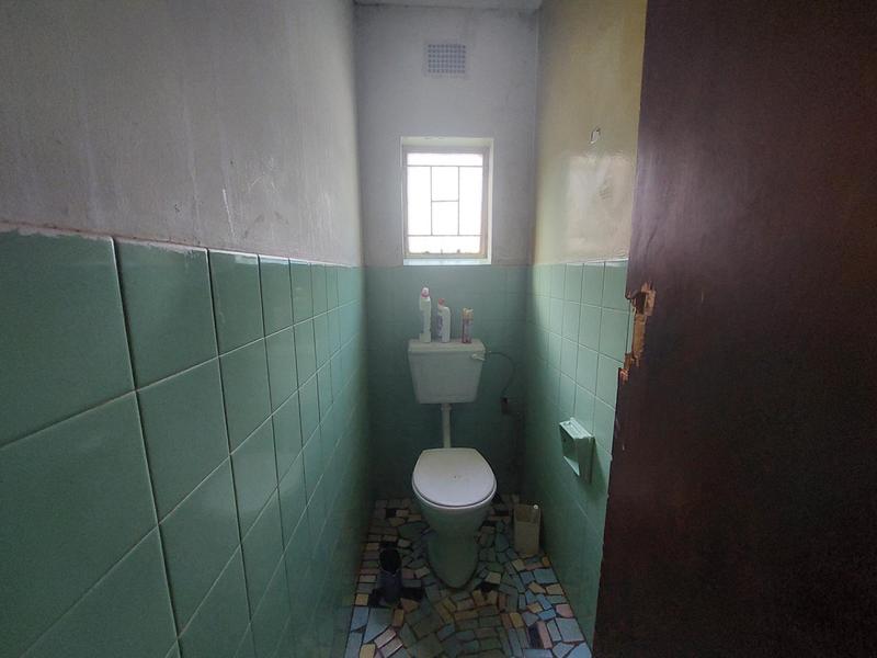 5 Bedroom Property for Sale in Laudium Gauteng