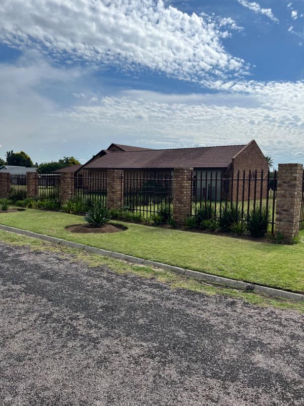 0 Bedroom Property for Sale in Freeway Park Gauteng