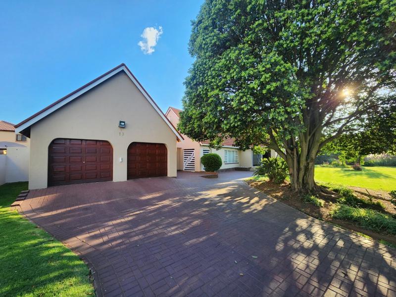 4 Bedroom Property for Sale in Robinpark Gauteng