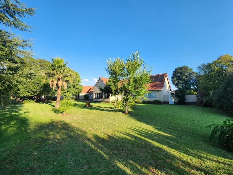 4 Bedroom Property for Sale in Robinpark Gauteng