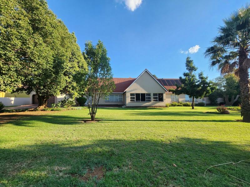 4 Bedroom Property for Sale in Robinpark Gauteng