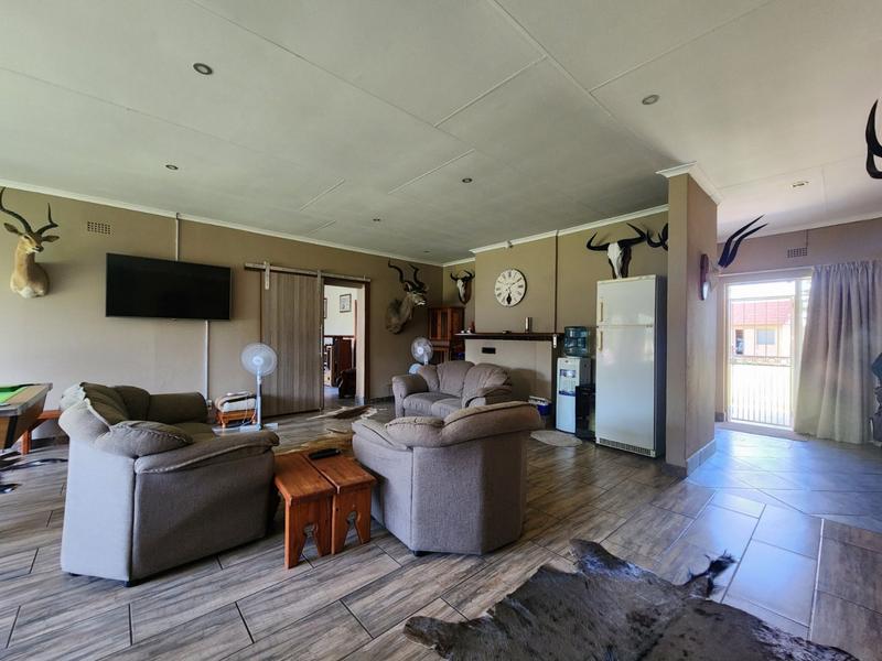 4 Bedroom Property for Sale in Robinpark Gauteng