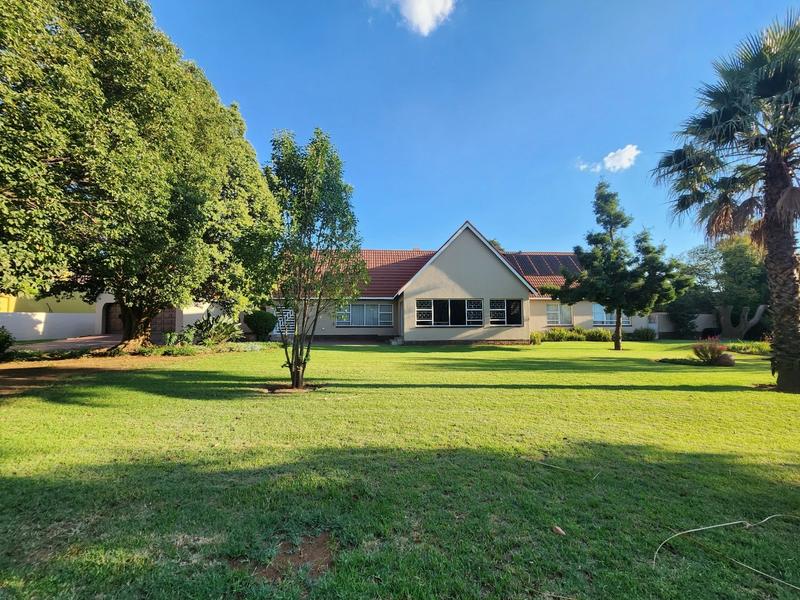 4 Bedroom Property for Sale in Robinpark Gauteng