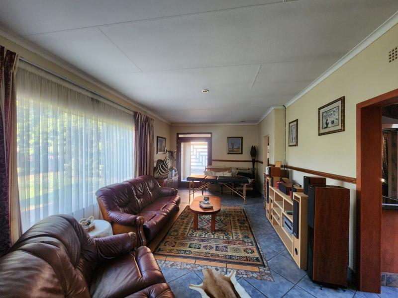 4 Bedroom Property for Sale in Robinpark Gauteng