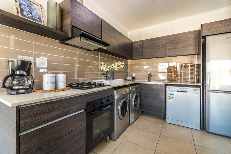 1 Bedroom Property for Sale in Olivedale Gauteng