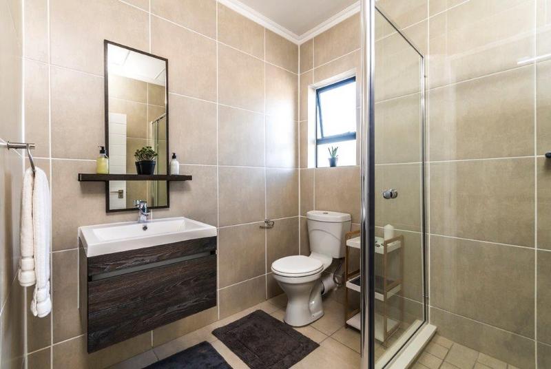 1 Bedroom Property for Sale in Olivedale Gauteng