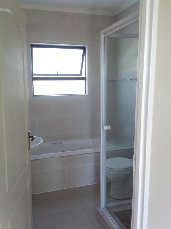 To Let 2 Bedroom Property for Rent in Akasia Gauteng