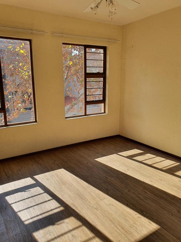To Let 2 Bedroom Property for Rent in Lonehill Gauteng