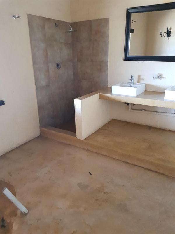 5 Bedroom Property for Sale in Laezonia Gauteng