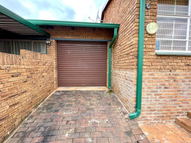 2 Bedroom Property for Sale in Rangeview Gauteng