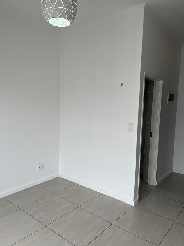 1 Bedroom Property for Sale in Greenstone Hill Gauteng