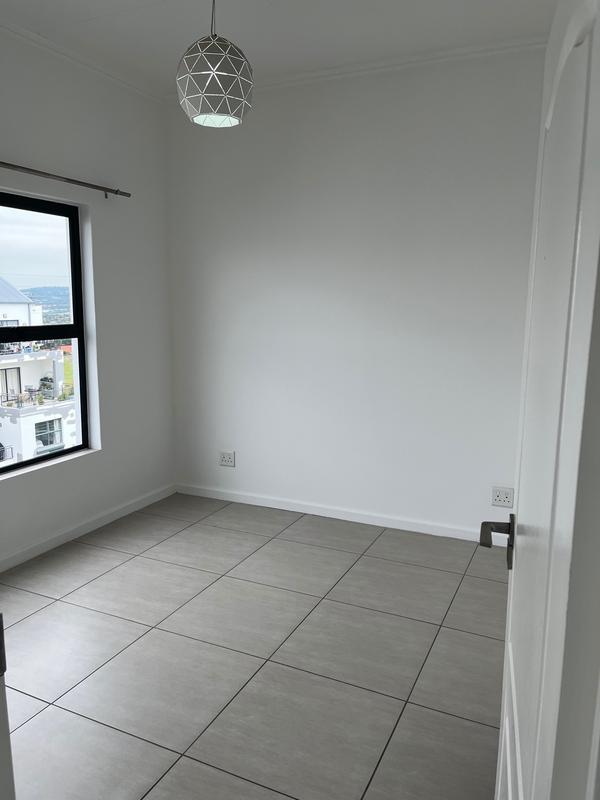 1 Bedroom Property for Sale in Greenstone Hill Gauteng