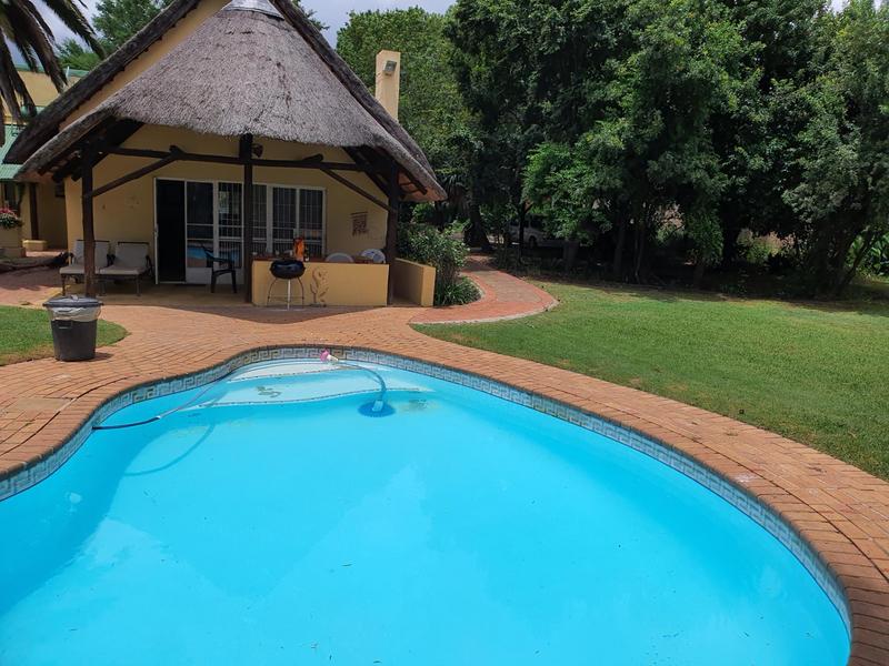 To Let 2 Bedroom Property for Rent in Lanseria Gauteng