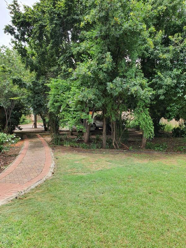 To Let 2 Bedroom Property for Rent in Lanseria Gauteng