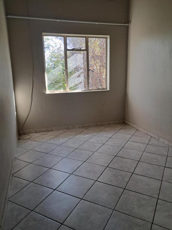 To Let 2 Bedroom Property for Rent in Murrayfield Gauteng