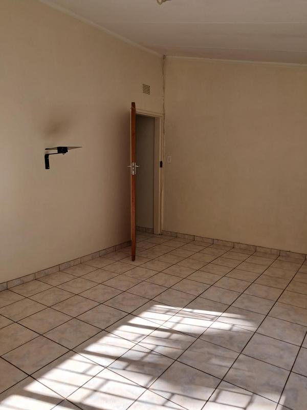 To Let 2 Bedroom Property for Rent in Murrayfield Gauteng