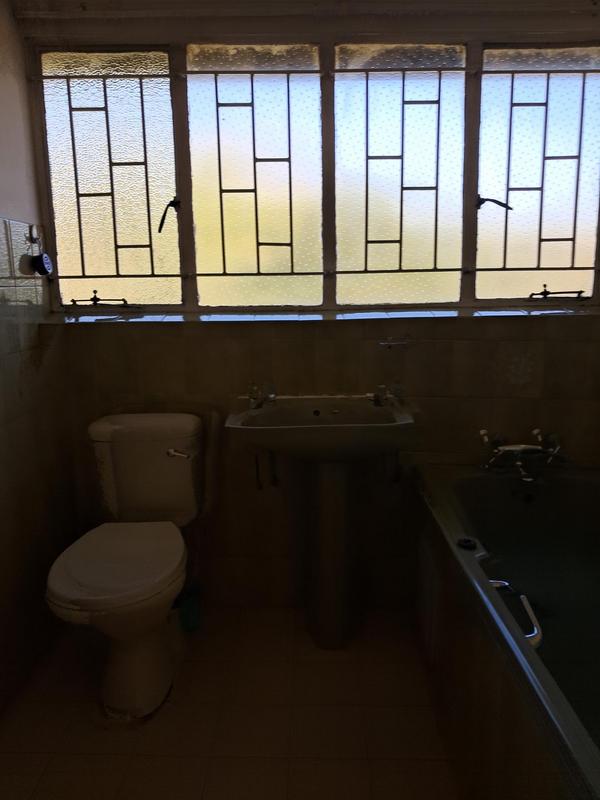 To Let 2 Bedroom Property for Rent in Murrayfield Gauteng