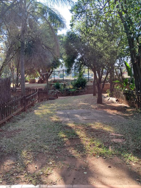 To Let 2 Bedroom Property for Rent in Murrayfield Gauteng