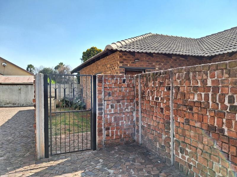 To Let 3 Bedroom Property for Rent in Welgedacht Gauteng