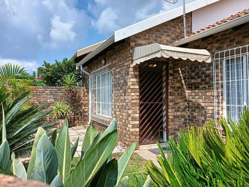 2 Bedroom Property for Sale in Noordheuwel Gauteng