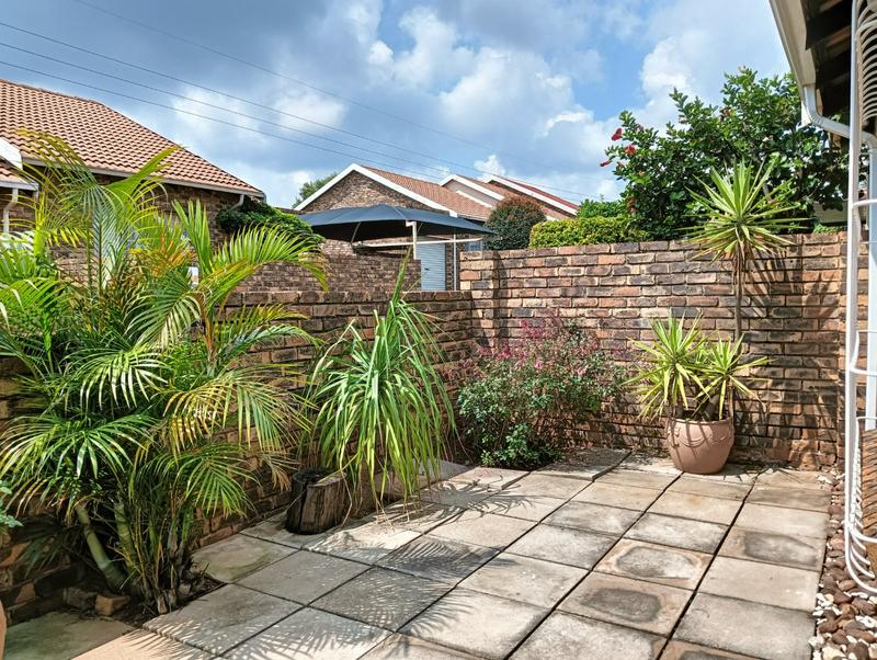 2 Bedroom Property for Sale in Noordheuwel Gauteng