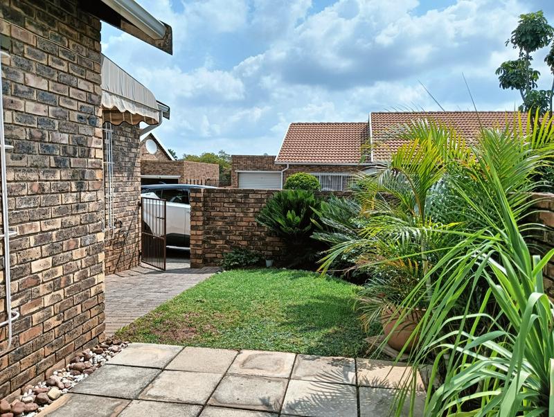 2 Bedroom Property for Sale in Noordheuwel Gauteng