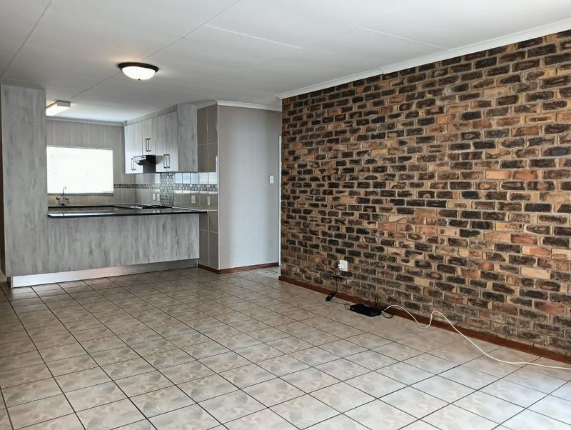 2 Bedroom Property for Sale in Noordheuwel Gauteng