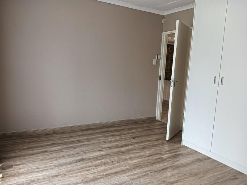 2 Bedroom Property for Sale in Noordheuwel Gauteng