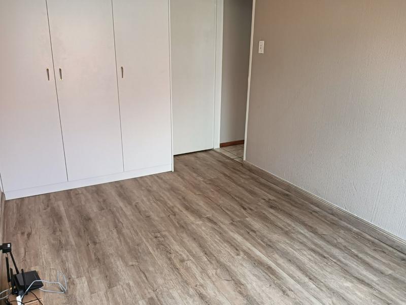 2 Bedroom Property for Sale in Noordheuwel Gauteng