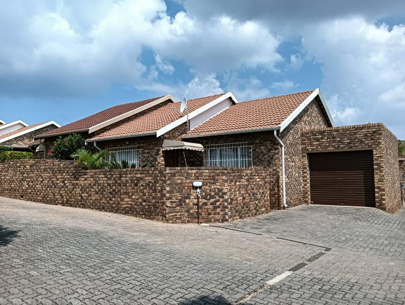 2 Bedroom Property for Sale in Noordheuwel Gauteng