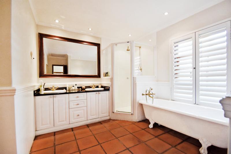 To Let 4 Bedroom Property for Rent in Morningside Gauteng