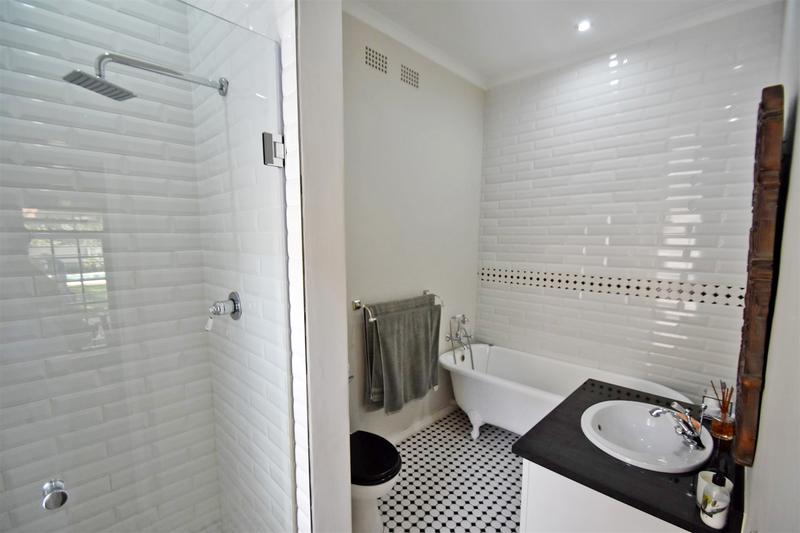 To Let 4 Bedroom Property for Rent in Morningside Gauteng