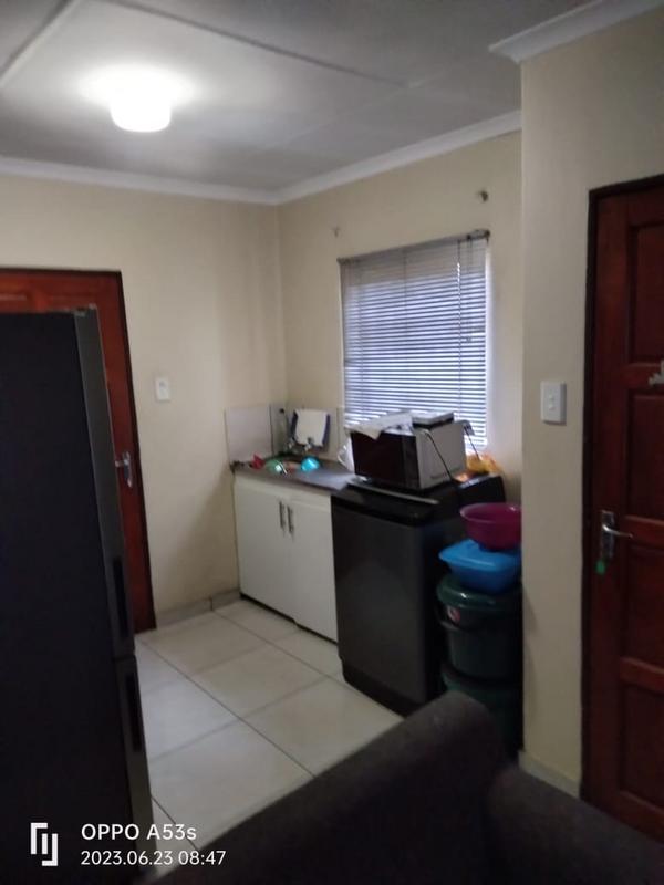 2 Bedroom Property for Sale in Clayville Gauteng
