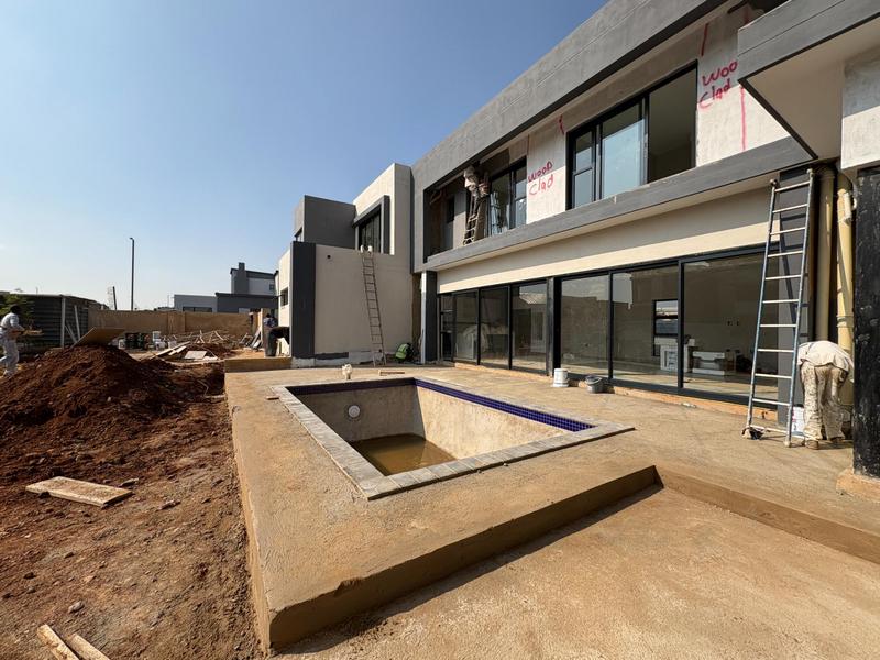5 Bedroom Property for Sale in Midstream Heights Gauteng
