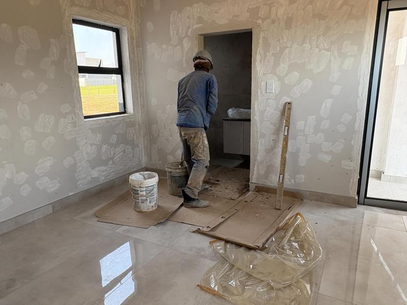 5 Bedroom Property for Sale in Midstream Heights Gauteng