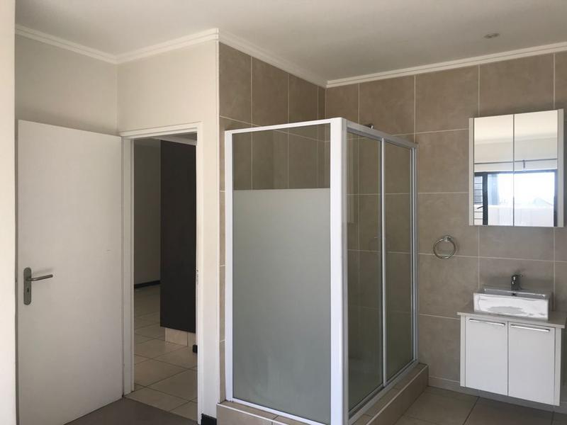 2 Bedroom Property for Sale in Barbeque Downs Gauteng