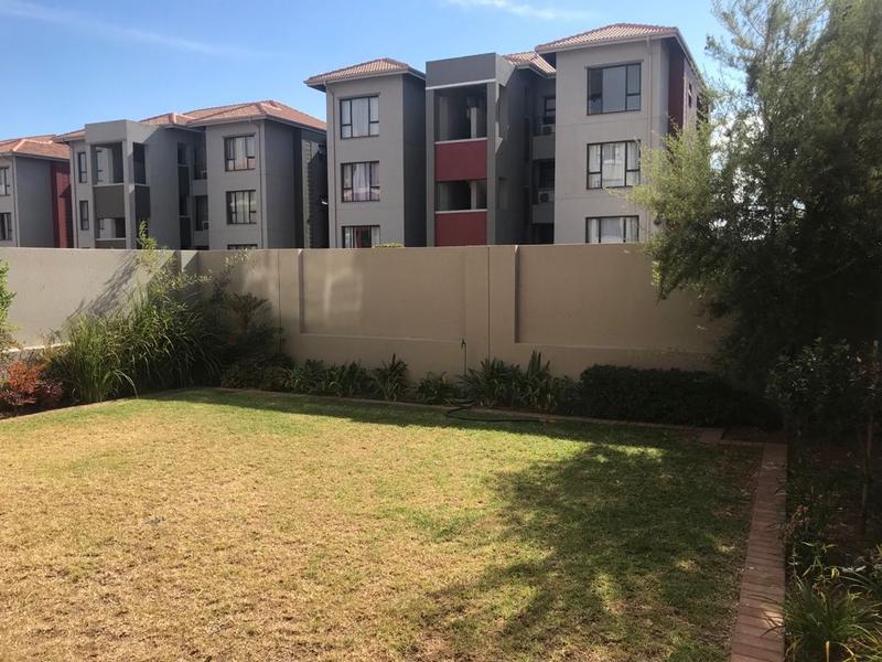 2 Bedroom Property for Sale in Barbeque Downs Gauteng