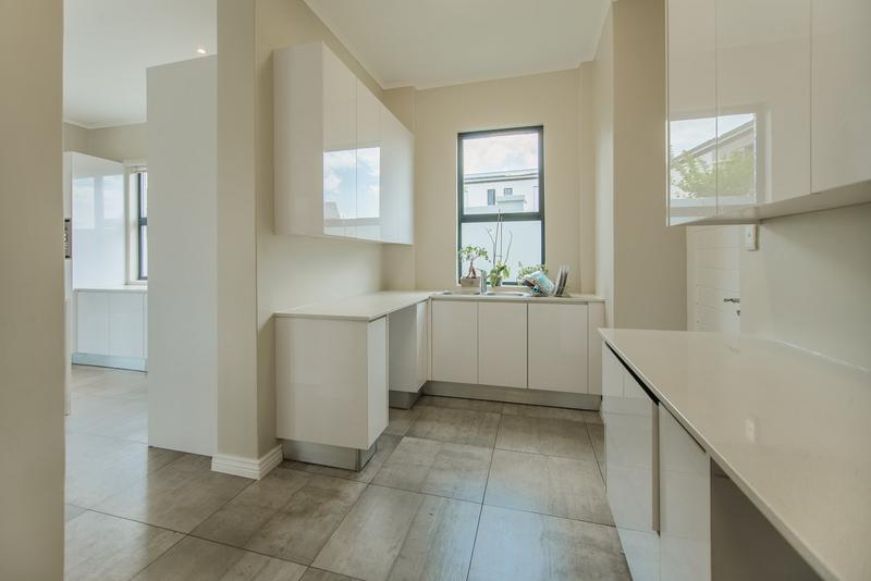 To Let 4 Bedroom Property for Rent in Copperleaf Estate Gauteng