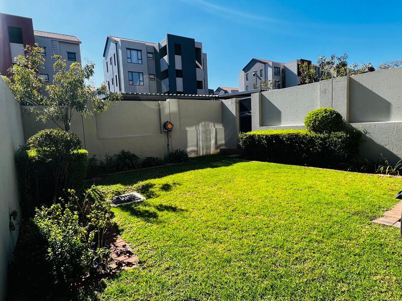 2 Bedroom Property for Sale in Fourways Gauteng