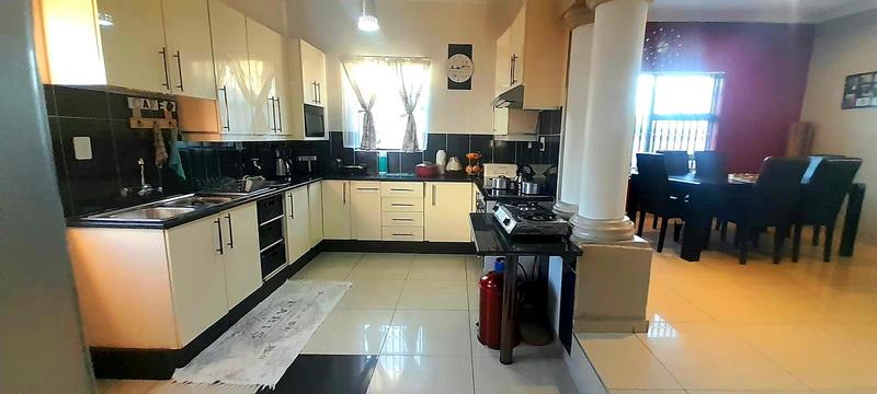 4 Bedroom Property for Sale in Philip Nel Park Gauteng