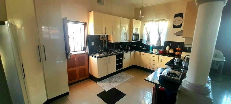4 Bedroom Property for Sale in Philip Nel Park Gauteng