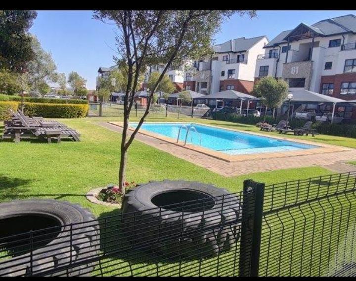 2 Bedroom Property for Sale in Greenstone Crest Gauteng