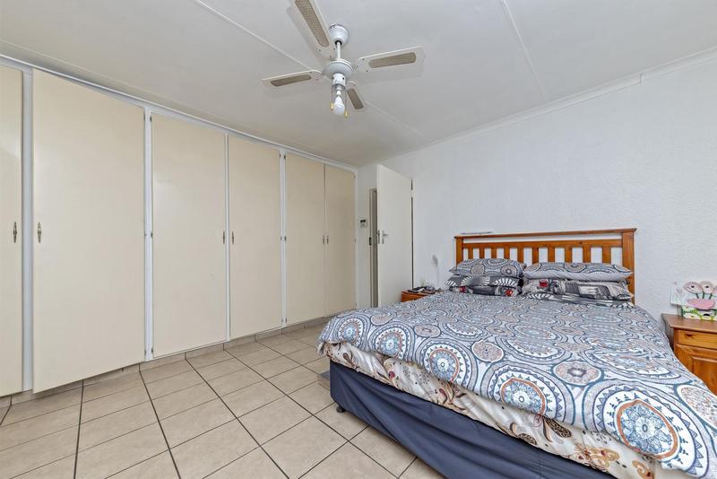 2 Bedroom Property for Sale in Edleen Gauteng