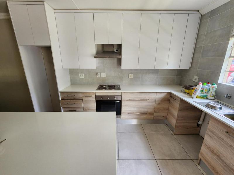 To Let 3 Bedroom Property for Rent in Lynnwood Glen Gauteng